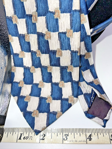 Cocktail Collections Tie Geometric Blue White Tan Silk Men's Necktie USA - Picture 3 of 4