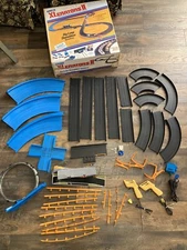 Vintage Aurora Xlerators II Big Loop Speedway Slotless Electric Racing
