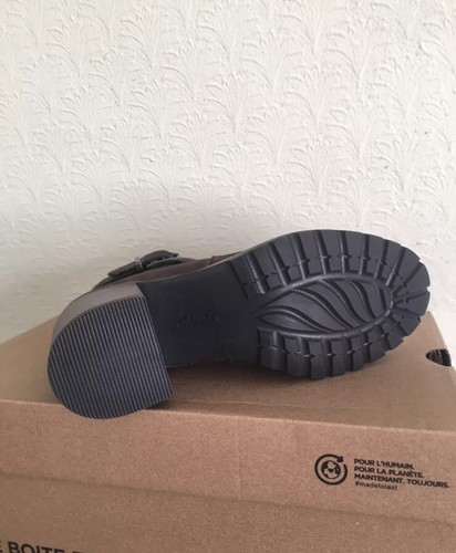 Clarks CLARKWELL HALL Botines Tacón Bloque Cuero Taupe Nubuck Reino Unido 6 D UE 39.5 - Imagen 6 de 6