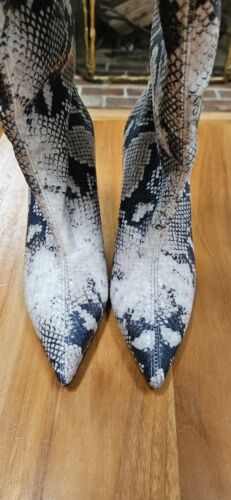 Stuart Weitzman Size 6 Snake Python Print Katrina Thigh High Boots Preloved - Picture 3 of 9