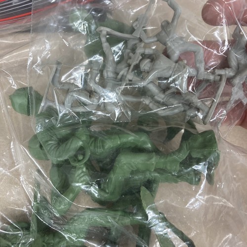 Vintage Lot Horse Plastic Army Men Animals Cowboys Indians AR168 - Picture 7 of 7