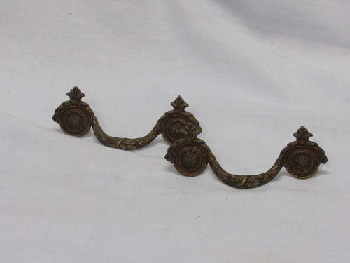 Set Of 2 Gorgeous Brass Antique Victorian Drawer Pulls Handles 3” Spacing - Picture 1 of 5