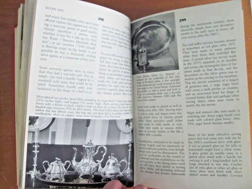 RUTH WEBB LEE'S SANDWICH GLASS HANDBOOK & A FORTUNE IN THE JUNK PILE BOOKS - Picture 3 of 3