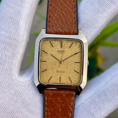 【SEIKO⠀DOLCE】メンズ腕時計 Seiko Dolce Men's Ultra-Thin Quartz Watch with Black Dial