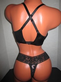 $68 VICTORIA'S SECRET BOMBSHELL PLUNGE BRA ~ SEXY LACE THONG SET ~ 36D/M ~ NWT