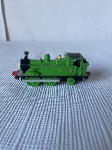 Vintage ERTL Thomas The Tank Engine Oliver No.11 Die Cast Train 1993 - Picture 2 of 8