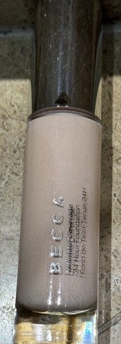 Becca Ultimate Coverage 24 Hour Foundation - IVORY - Picture 3 of 15