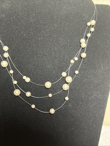 Floating Faux Multiple Size Pearls 3 Strand Necklace Acrylic Beads 15” - Picture 4 of 9