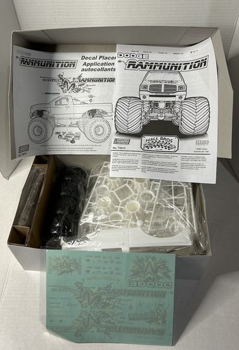 Lindberg 1/24 Dodge Rammunition Monster Truck 2006 Ram Pickup Plastic Model Kit - Picture 9 of 9