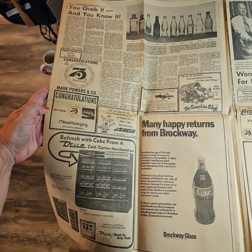 Edición 1975 del periódico Tennessee con Coca-Cola - Imagen 8 de 14