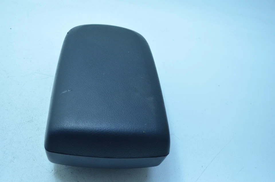 09-14 TOYOTA MATRIX CONSOLA CENTRAL DELANTERA REPOSABRAZOS TAPA NEGRO OEM Foto 4 de 4