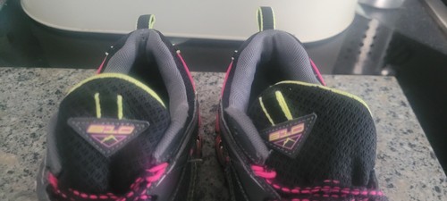 New Balance 610 V3 Damen-Traillaufschuhe UK-Größe 5 grau/pink  - Bild 12 von 13