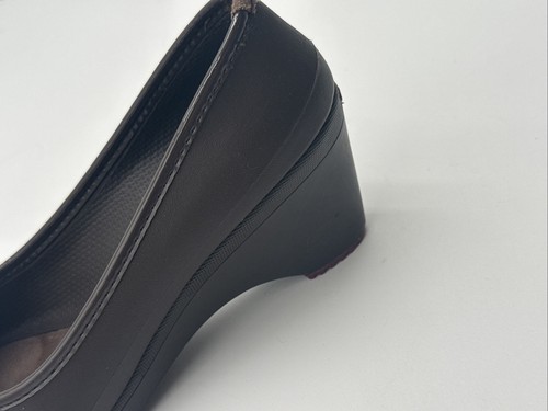 Women's Crocs Brown Lydia Wedge Bow Heel Dress Shoes Brown Women's Size 8 - Picture 13 of 18