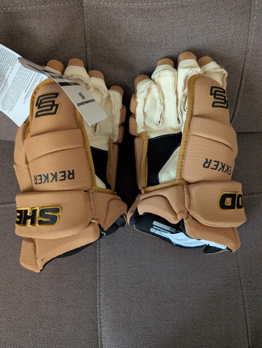Sherwood Connor Bedard Chicago Blackhawks Winter klassische Handschuhe Team ausgestellt Pro - Bild 3 von 9