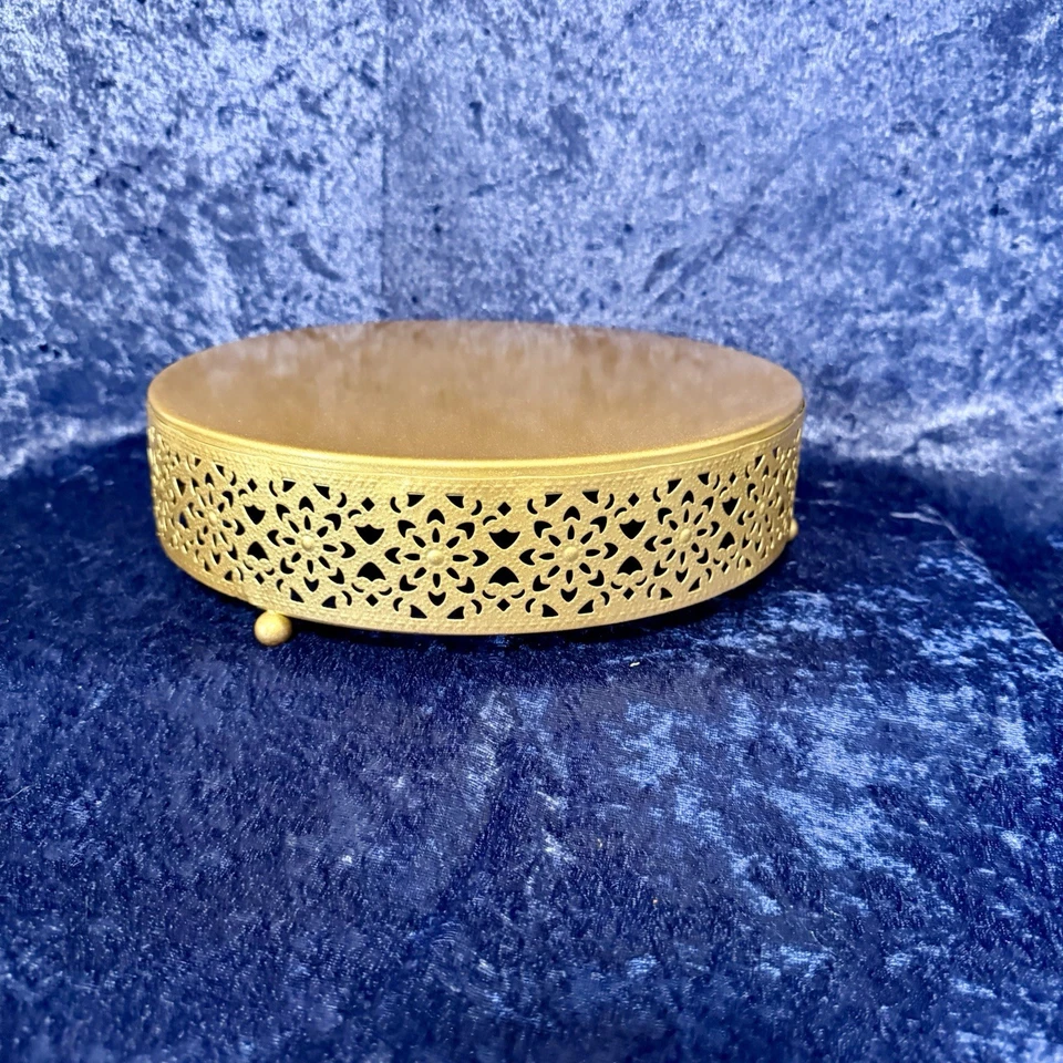 "Soporte de pastel de metal dorado para exhibición de mesa de postres 9 1/2"" redondo, diseño intrincado" Foto 2 de 4