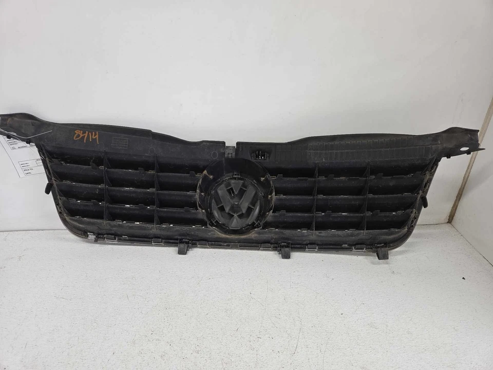 03 VW PASSAT Grille Upper 4 Cylinder Foto 2 de 2