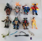 Y-707 VINTAGE COLLECTION OF 80/90'S TEENAGE MUTANT NINJA TURTLES FIGURES & ACC.!