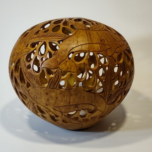 Delfin geschnitzte Kokosnuss Skulptur Muschel dekorative Insel Volkskunst 5x6" - Bild 2 von 9