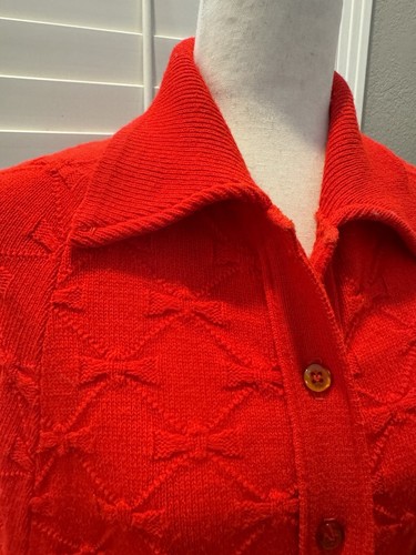 American Sweater Cape Red 70s Vintage Hippie Granny Poncho Dagger Collar Small - Picture 2 of 3