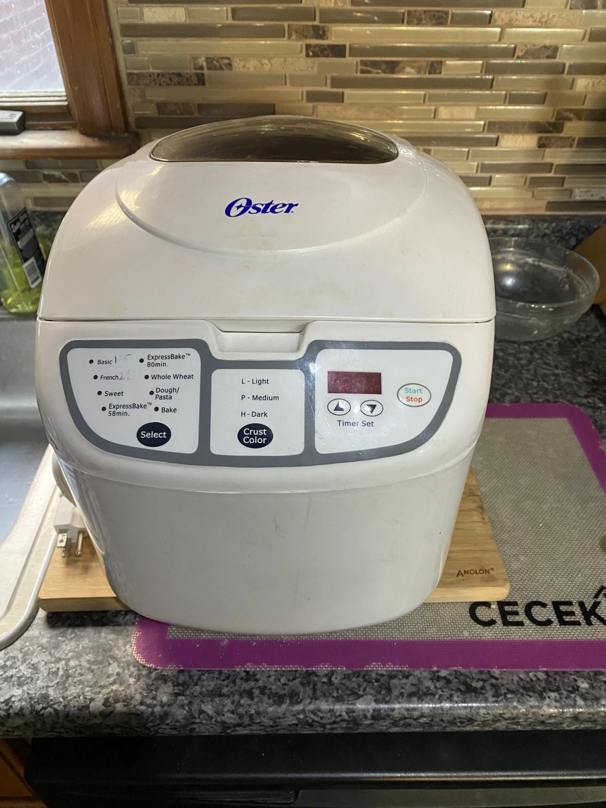Oster 5838 ExpressBake BreadMaker 2 lb Loaf W/Manual & Recipes, Tested & Working