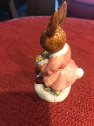 Doulton & Co. England, Buntie Bunnykins "Helping Mother" Figur - Bild 3 von 4