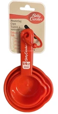 BETTY CROCKER 4 PC NESTING MEASURING CUP SET
