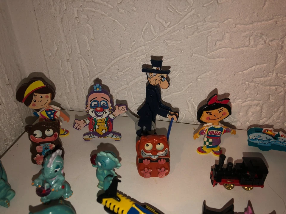 Ü-Ei Paket 1993 ca. 40 Spielzeuge & Figuren ohne BPZ für Sammler/ Einsteiger - Bild 2 von 4