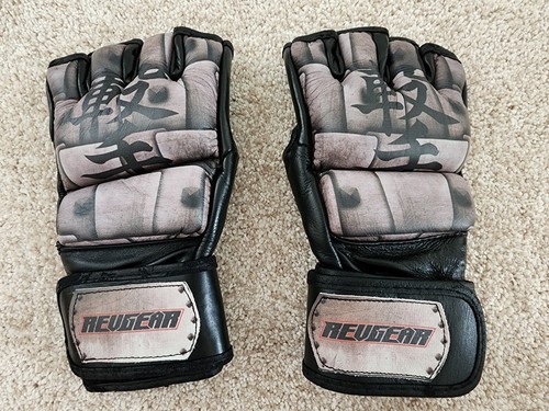 Revgear Samurai Set MMA Sparring Schienbeinschoner, Handschuhe, neu aber Besatz löst sich ab - Bild 12 von 15