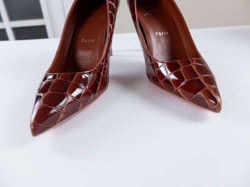 CHRISTIAN LOUBOUTIN Pumps Kate 85 braun Alligatorprägung Kalbsleder 8,5 / 38,5 - Bild 7 von 12