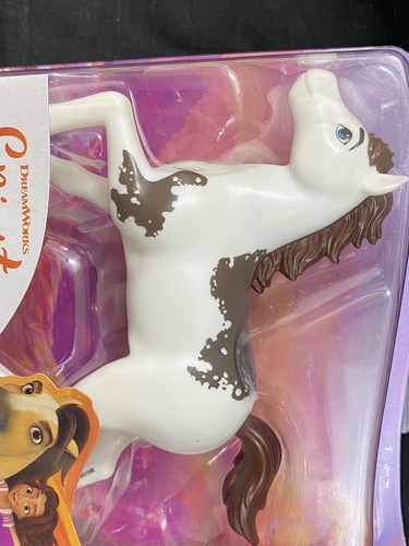 Dreamworks Spirit Untamed Foal white brown 5" new - Imagen 4 de 7