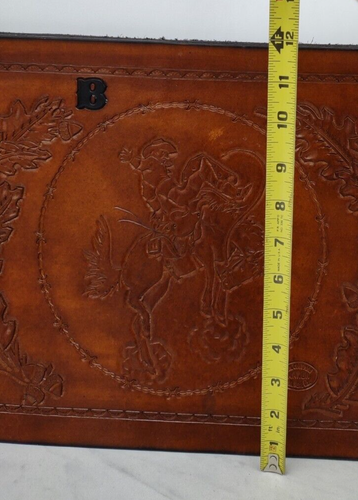 4 Vintage handgefertigte geprägte Tischsets aus gearbeitetem Leder 17x12 Western Thema B Monogramm - Bild 7 von 16