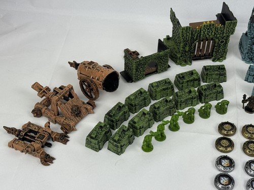 Large Lot Battleground Crossbows Catapults Weapons Figures Parts Accessories  - Picture 3 of 8