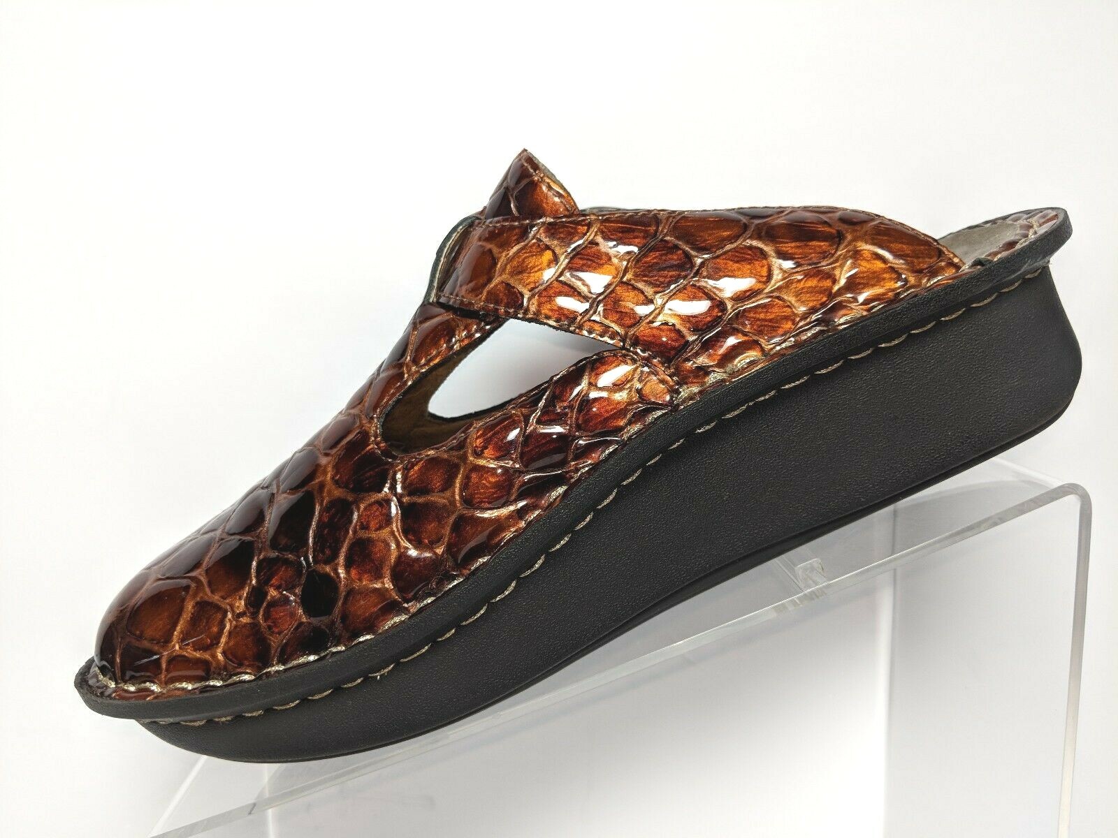 Alegria Classic Classic Classic Clog US 6-6.5M EU 36 Brown Patent Leather Reptile Print Mules a547ac Alegria Classic Classic Classic Clog US 6-6.5M EU 36 Brown Patent Leather Reptile Print Mules a547ac