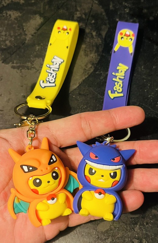 New Cute Pokemon Pikachu Poncho Charizard & Gengar Keychain !