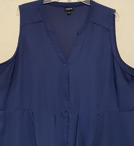 Torrid 3X Top ärmellos blau Knopfleiste Taille zum Binden leicht fließend V-Ausschnitt - Bild 11 von 17