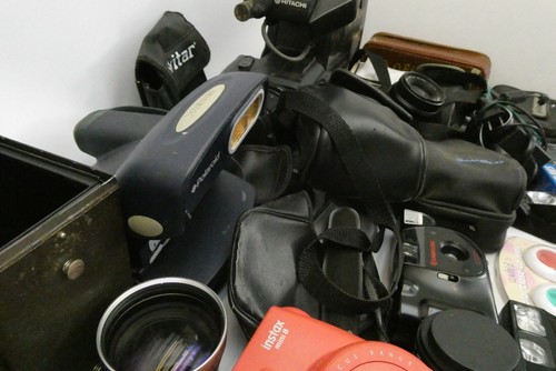 Mixed Lot Digital Film Cameras Parts Untested Polaroid Hitachi Bower Brownie 2 F - Picture 11 of 24