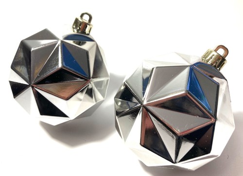 NEU MACY'S HOLIDAY LANE SILBER BRUCHSICHERE KUGEL WEIHNACHTSSCHMUCK 3" 2 STCK. - Bild 1 von 3