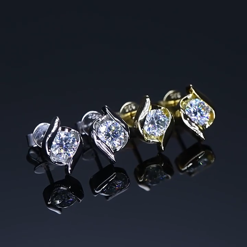 D VVS1 Moissanite Stud Earrings Women Gift 925 Sterling Silver 18k Gold Plated - Video 1 of 1