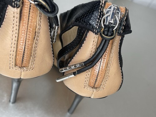 L.A.M.B Gwen Stefani Black Beige Leather Serena T-Strap Pumps Size 5.5 - Picture 4 of 6