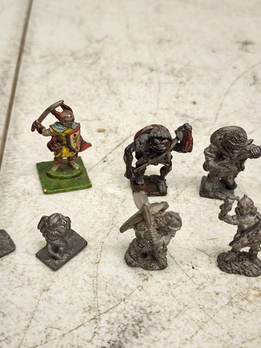 VINTAGE D&D Miniatures: Heritage Dungeon Dwellers Set  Lot Of 17 - Picture 3 of 13