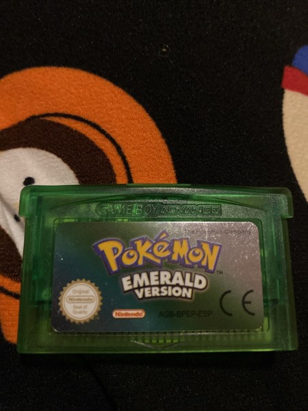 Pokémon Emerald (Nintendo Game Boy Advance)