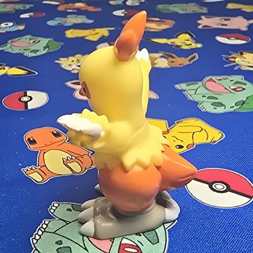 Pokemon Combusken Figure Finger Puppet 2004 Nintendo Bandai Vintage Japan USA - Picture 2 of 5