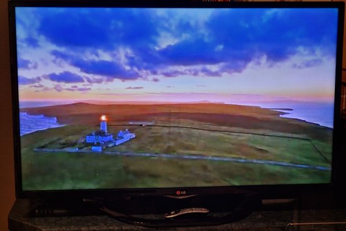 LG 42" Full HD 1080P Smart Freeview/Freesat HD LED TV - Picture 4 of 23