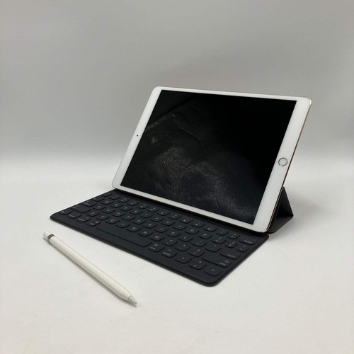 Solo WiFi Apple iPad Pro 10,5" 256GB Oro MPF12LL/A Smart Keyboard Apple Pencil - Foto 4 di 17