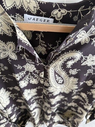 Jaegar Women’s Suit. 100% Silk. Paisley print Chocolate And Cream. Size Small. - Picture 5 of 15