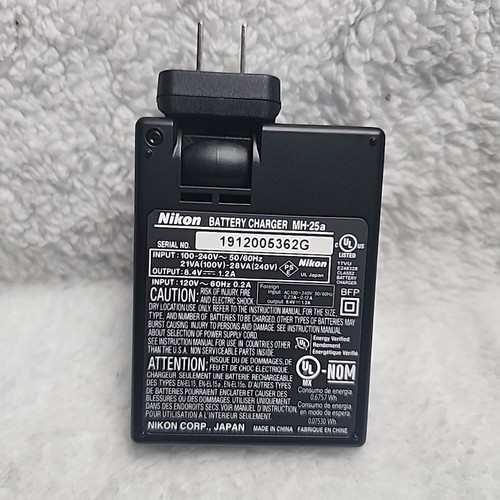 Nikon MH-25a Battery Charger with Nikon EN-EL 15b Battery - Picture 5 of 5