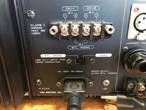 TOA P-2122 Stereo Power Amplifier - Picture 11 of 13