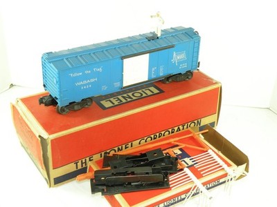 Lionel PW 3424 Wabash Operating Brakeman Boxcar w/ boxes