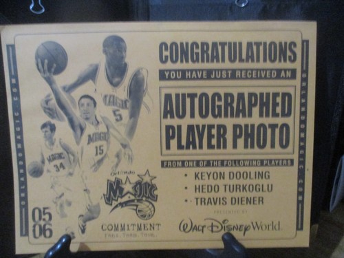 TRAVIS DIENER SIGNED/AUTOGRAPHED 8x10 PHOTO STADIUM GIVEAWAY ORLANDO MAGIC - Picture 4 of 4
