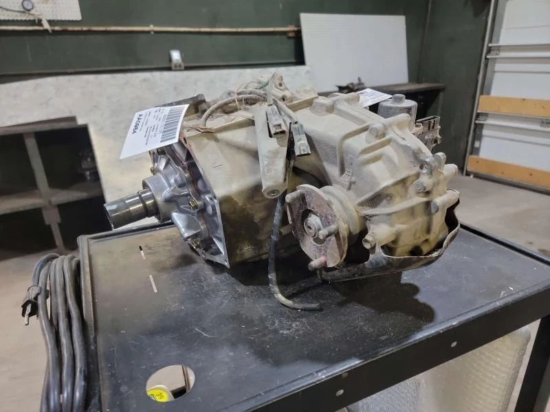 1997-2004 Toyota Tacoma Transfer Case 6 Cylinder AT - Imagem 4 de 4